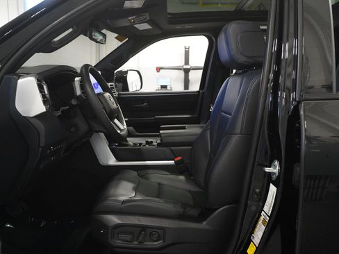 Used 2024 Toyota Sequoia Platinum image 2