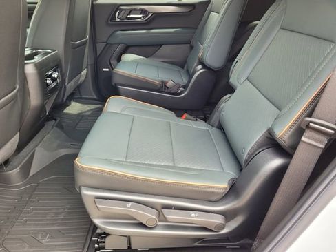 New 2026 GMC Yukon AT4 w/ LPO, Floor Liner Package AWD/4WD image 24