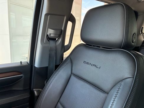 Used 2024 GMC Sierra 2500 Denali w/ Denali Reserve Package AWD/4WD image 20