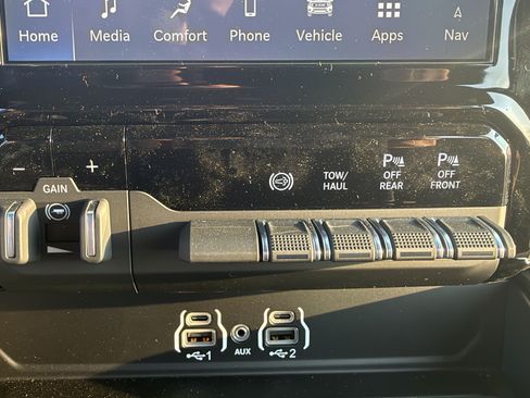 New 2026 RAM 2500 Big Horn AWD/4WD image 32