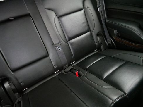 Used 2019 Chevrolet Tahoe LT image 14