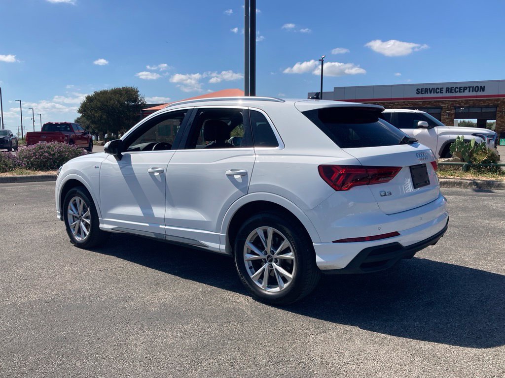 Used 2025 Audi Q3 2.0T Premium AWD/4WD image 7