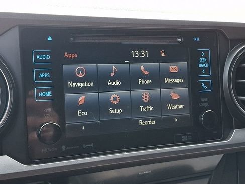 Used 2018 Toyota Tacoma TRD Sport image 17