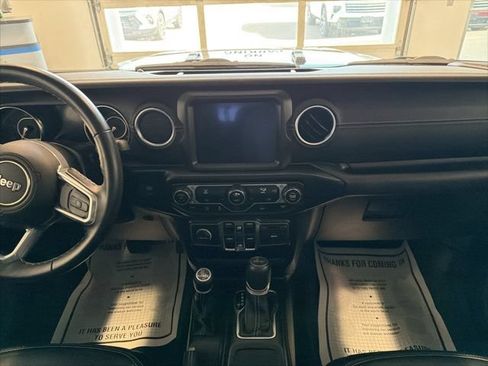 Used 2021 Jeep Wrangler Unlimited Sahara w/ Uconnect 4C Nav & Sound Group AWD/4WD image 22