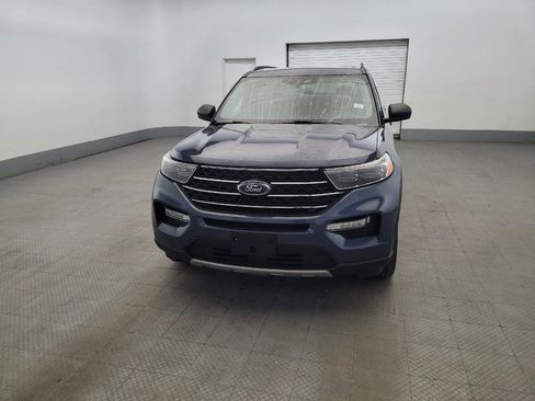 Used 2021 Ford Explorer XLT w/ Equipment Group 202A AWD/4WD image 15