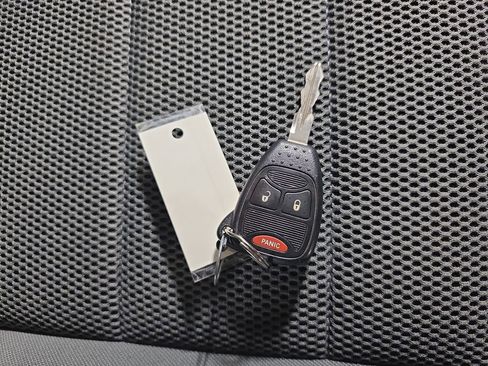 Used 2007 Jeep Wrangler Unlimited Rubicon w/ Dual Top Group image 30