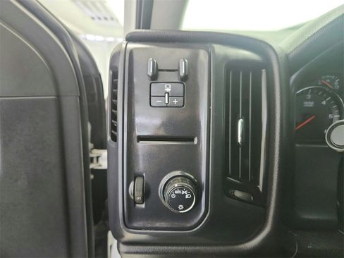 Used 2015 Chevrolet Silverado 2500 W/T image 27