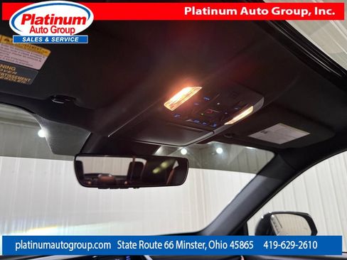 Used 2021 Toyota Highlander XSE FWD image 25