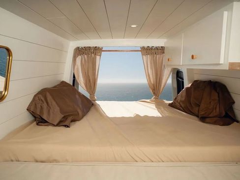 Used 2021 Mercedes-Benz Sprinter 2500 image 40