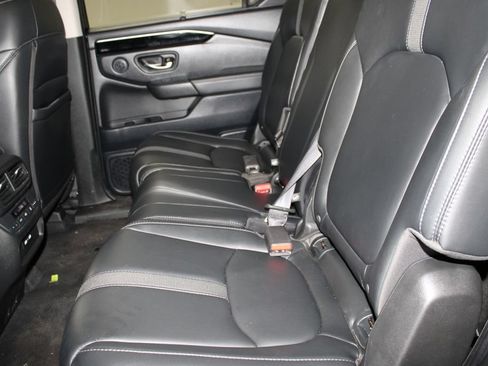 Used 2023 Honda Pilot Touring image 24