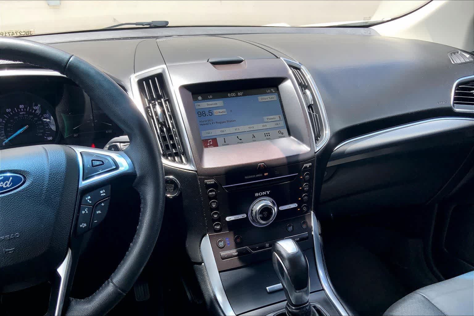 Used 2018 Ford Edge Titanium w/ Equipment Group 301A FWD image 15