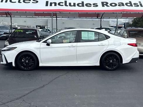 Certified 2025 Toyota Camry SE image 9