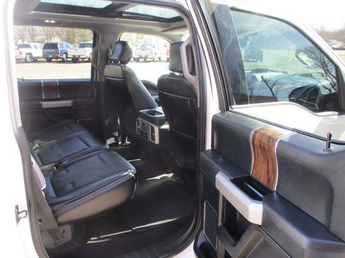 Used 2018 Ford F150 Lariat w/ Equipment Group 502A Luxury image 26