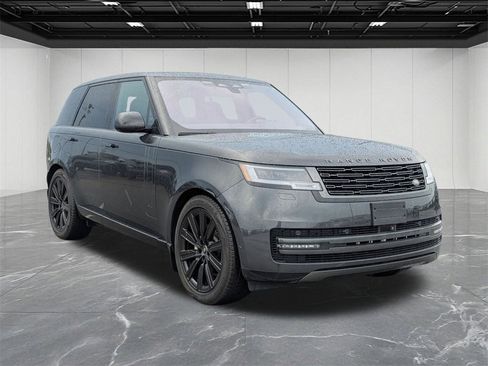 Used 2023 Land Rover Range Rover SE image 13