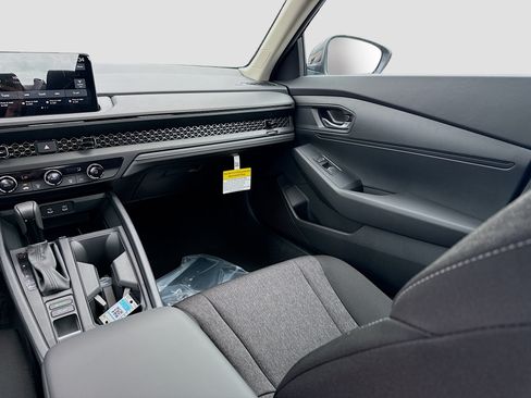 New 2026 Honda Accord LX image 18