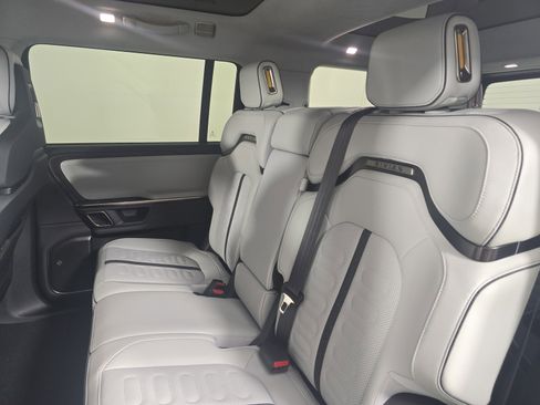 Used 2024 Rivian R1S Adventure AWD/4WD image 21