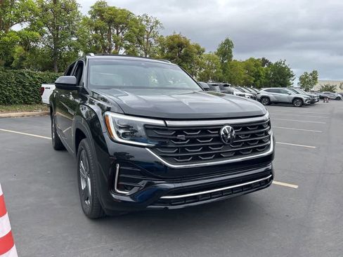 Used 2024 Volkswagen Atlas Cross Sport SEL R-Line AWD/4WD image 1
