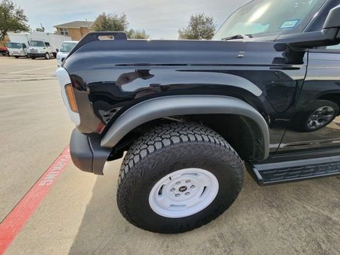 Used 2025 Ford Bronco Heritage Edition image 7