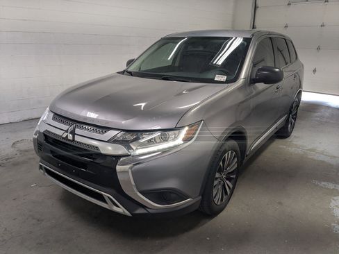 Used 2020 Mitsubishi Outlander ES AWD/4WD image 11