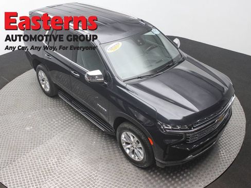Used 2024 Chevrolet Tahoe Premier RWD image 3