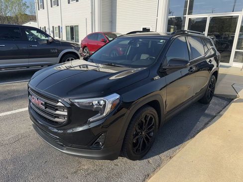 Used 2021 GMC Terrain SLT w/ Infotainment Package II image 1