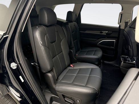 Used 2023 Kia Telluride EX w/ EX Captain's Chair Package FWD image 18