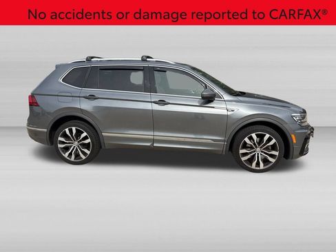 Used 2018 Volkswagen Tiguan SEL Premium w/ R-Line Package FWD image 3