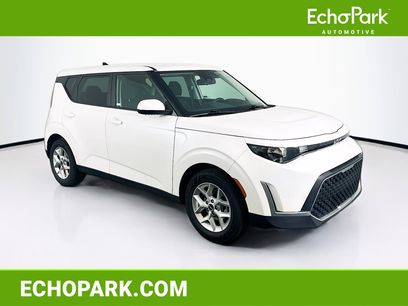 Used 2025 Kia Soul LX w/ LX Technology Package