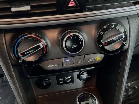 Used 2021 Hyundai Kona SE image 24