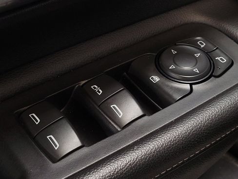 Used 2022 GMC Terrain SLT image 27