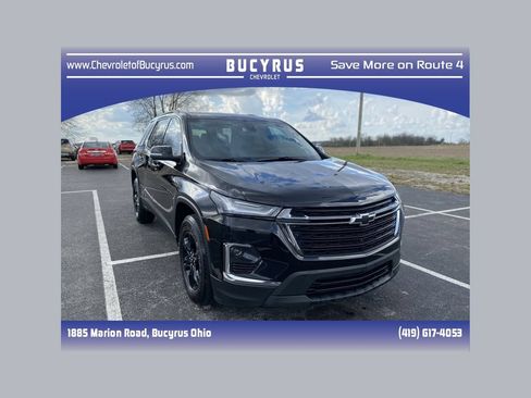 Used 2023 Chevrolet Traverse LT FWD image 1