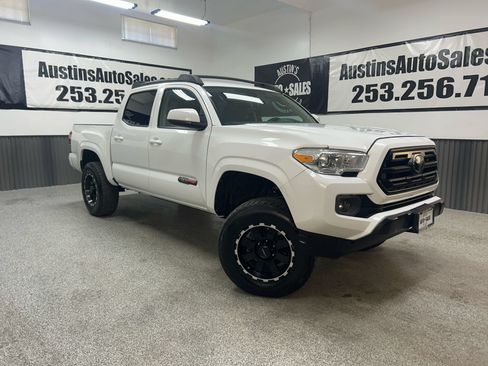 Used 2018 Toyota Tacoma SR AWD/4WD image 1