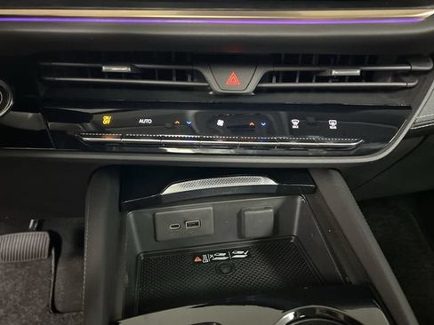 Certified 2024 Buick Envision Avenir AWD/4WD image 18