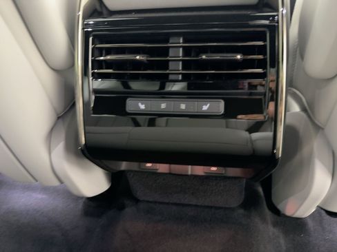 Used 2023 Land Rover Range Rover Sport SE Dynamic image 31