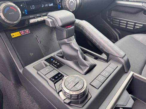 New 2026 Toyota 4Runner TRD Off-Road Premium AWD/4WD image 15