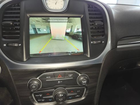 Used 2022 Chrysler 300 Touring w/ Sport Appearance Package RWD image 33