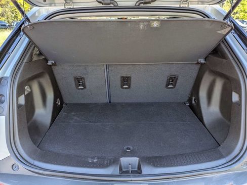 Used 2023 Chevrolet Bolt EUV Premier FWD image 13