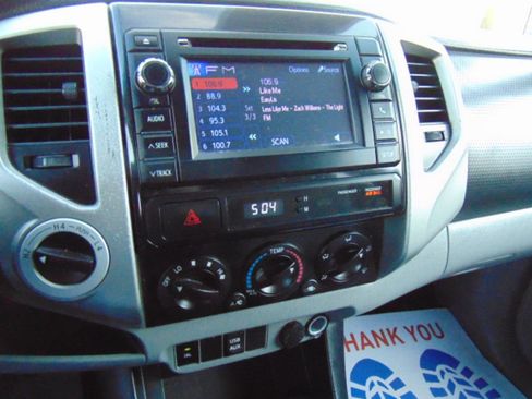 Used 2013 Toyota Tacoma 4x4 Double Cab w/ SR5 Pkg image 18