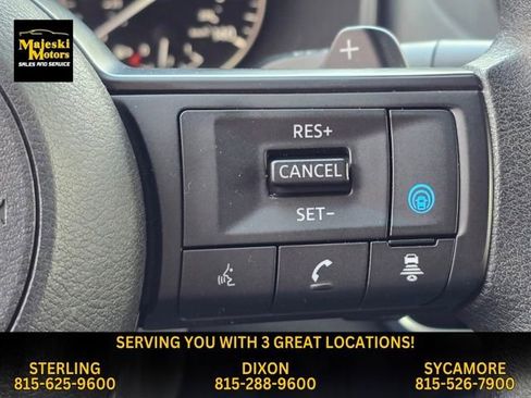 Used 2024 Nissan Rogue SV image 35