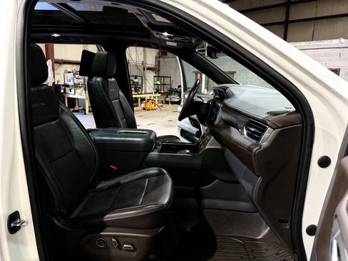 Used 2021 GMC Yukon XL Denali w/ Denali Ultimate Package AWD/4WD image 26