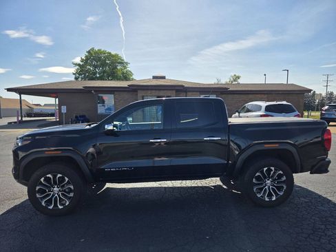 Used 2024 GMC Canyon Denali AWD/4WD image 9