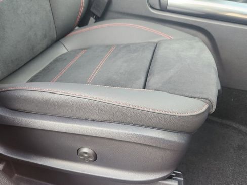 New 2025 Mercedes-Benz GLA 250 4MATIC image 18