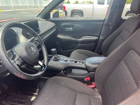 Used 2023 Honda HR-V Sport image 4