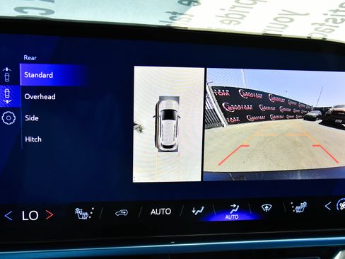 Used 2025 Chevrolet Equinox EV LT FWD image 18
