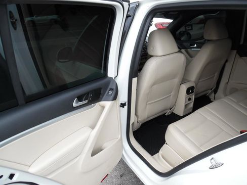 Used 2016 Volkswagen Tiguan R-Line image 16