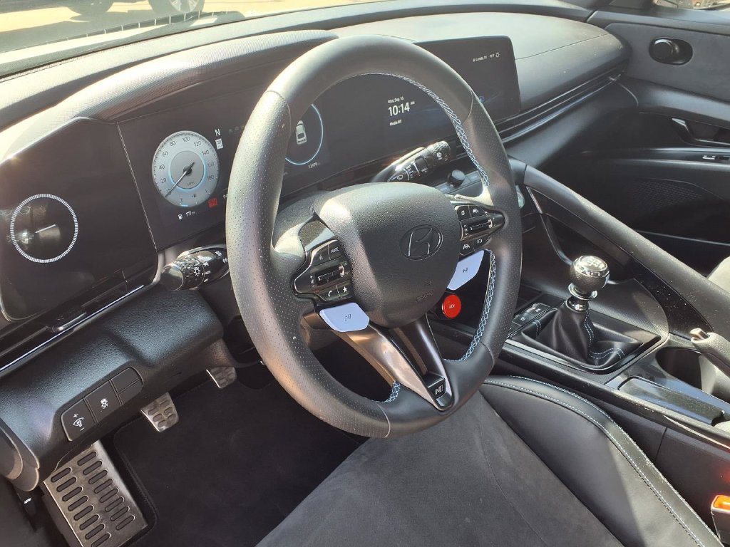 Used 2025 Hyundai Elantra N FWD image 17