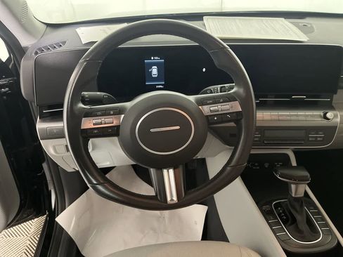 Used 2025 Hyundai Kona SEL image 16