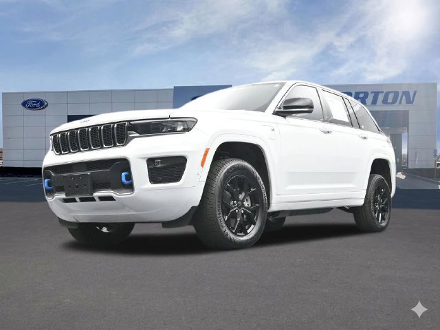 Used 2023 Jeep Grand Cherokee Overland w/ Luxury Tech Group IV AWD/4WD image 60