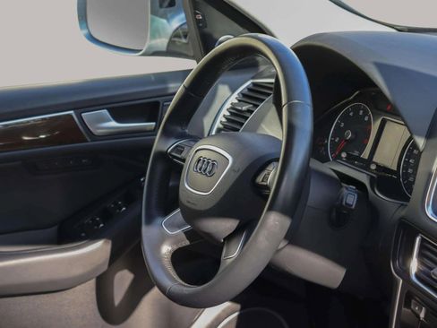 Used 2015 Audi Q5 2.0T Premium Plus w/ Technology Package image 39