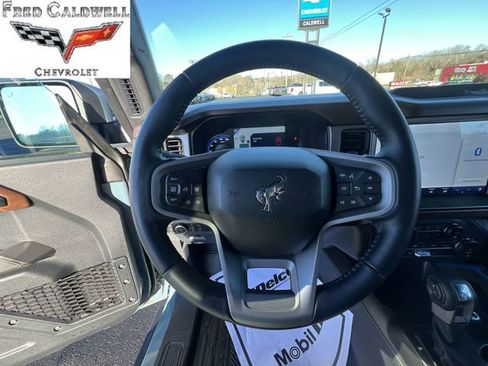 Used 2022 Ford Bronco Outer Banks image 11